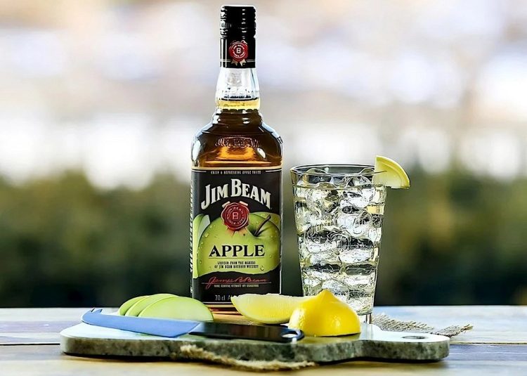 Джим Бім яблучний (Jim Beam Apple): огляд віскі, з чим і як пити Jim Beam яблуко