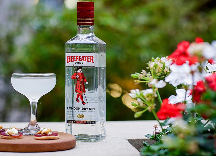 Джин Біфітер (Beefeater): склад, міцність, з чим пити Біфітер Лондон Драй