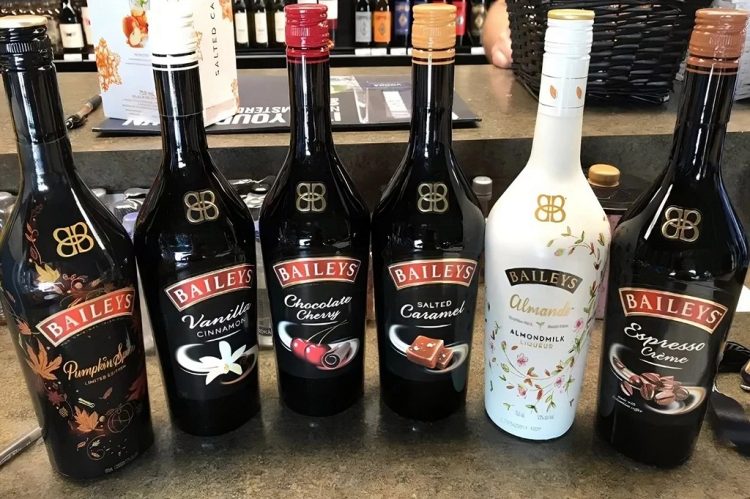 Бейліс (Baileys): що це таке, історія створення, види і смаки ірландського вершкового лікеру